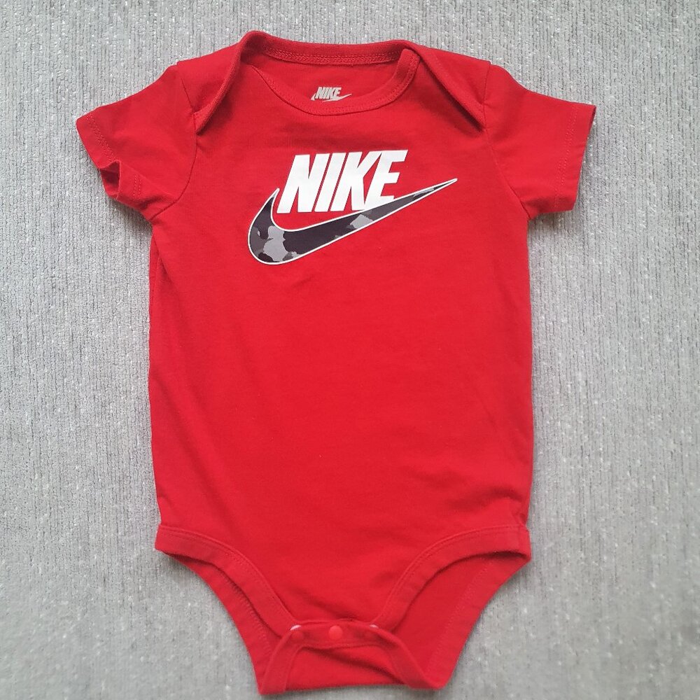 Nike Short Sleeve Baby Bodysuit Size 9 Months One Piece